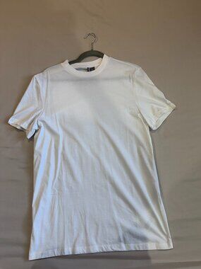 Basic T-Shirt - White
